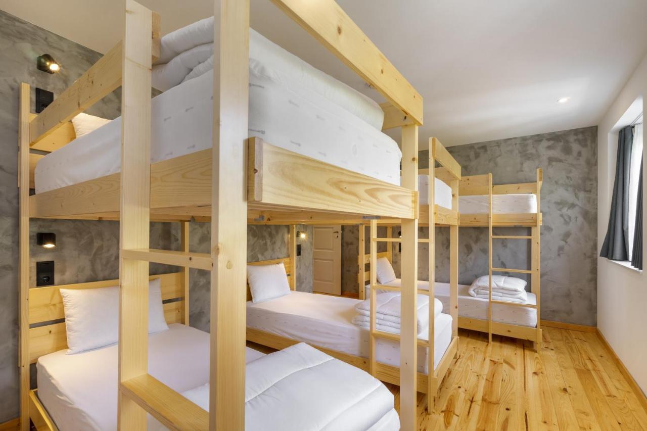 Forest Villas - Guest House Leiria Luaran gambar