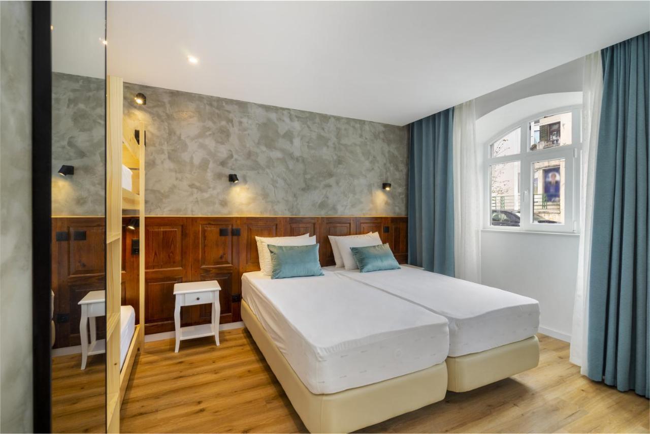 Forest Villas - Guest House Leiria Luaran gambar