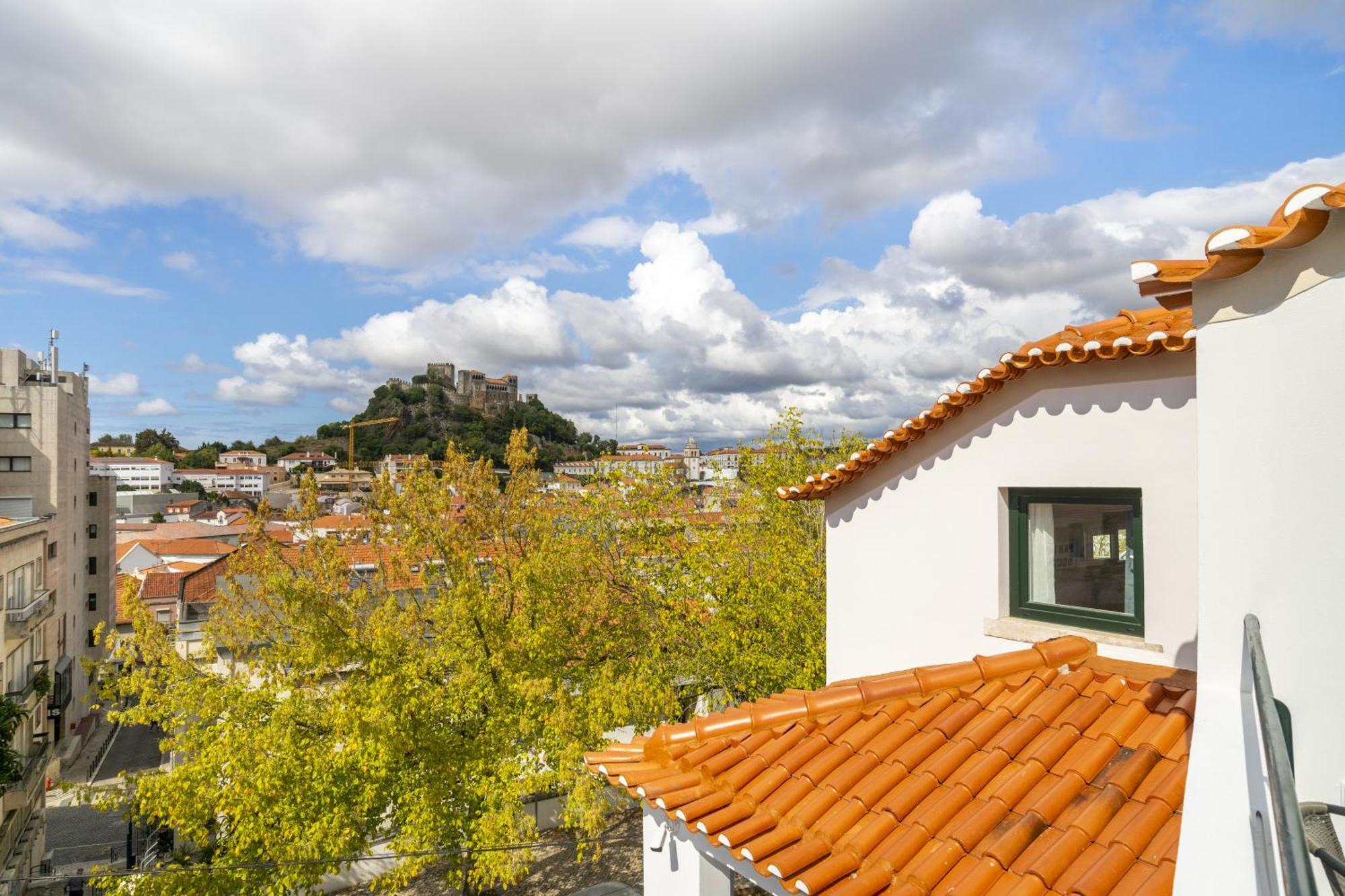 Forest Villas - Guest House Leiria Luaran gambar
